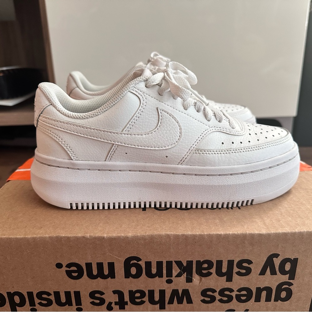 Nike Court Vision Alta